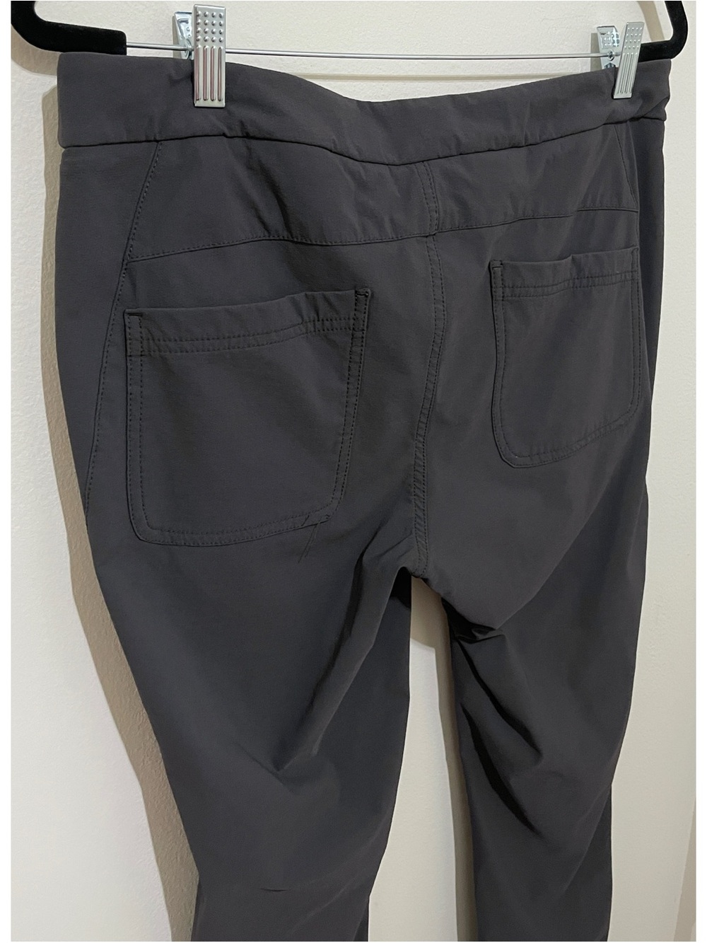 Akira Sleek Charcoal Zip Pocket Active Pants, Size 14 - Picture 9 of 12